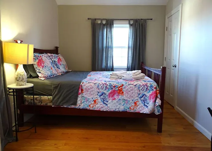 Convenient 2 Bed Apt In Everett A Short Walk To Encore